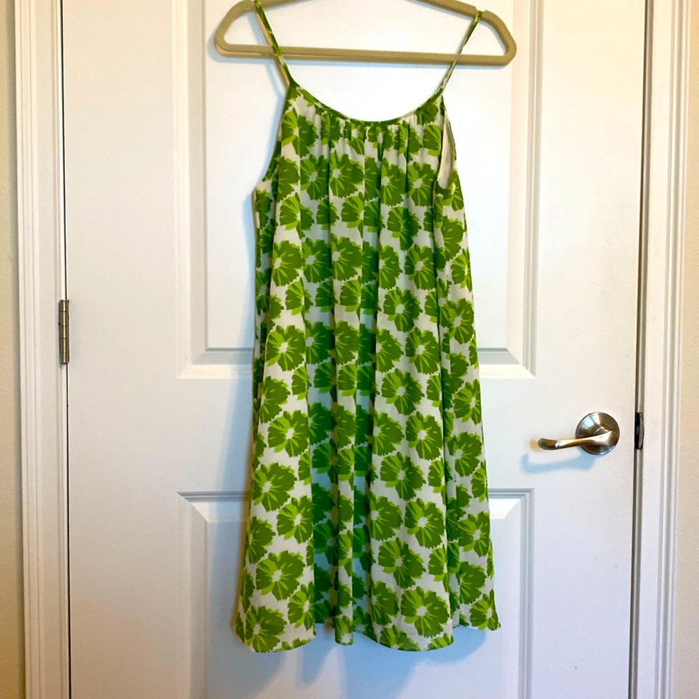 London Times green and‎ white floral sleeveless swing dress NWOT